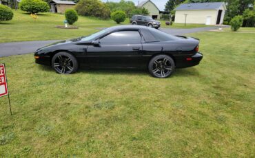 Chevrolet-Camaro-1995-Coupe-2