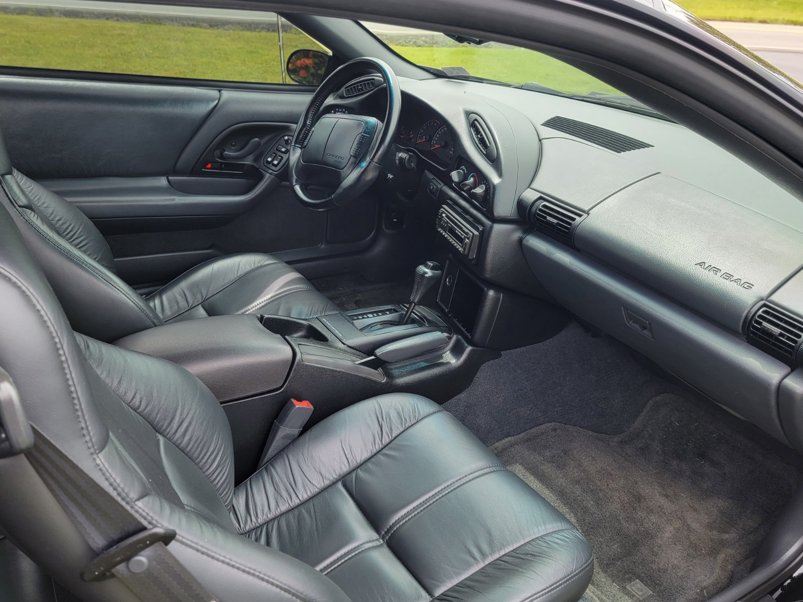Chevrolet-Camaro-1995-Coupe-8