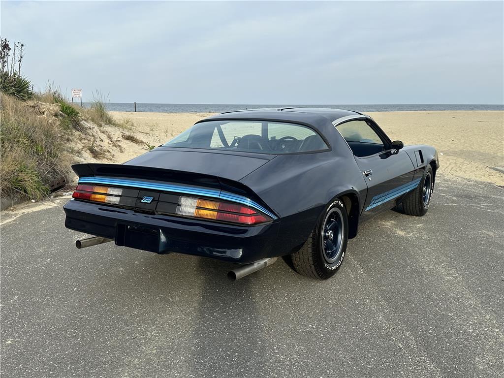Chevrolet-Camaro-Z28-4-speed-1980-Coupe-12