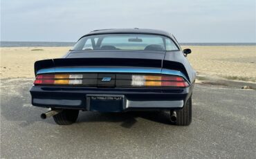 Chevrolet-Camaro-Z28-4-speed-1980-Coupe-17