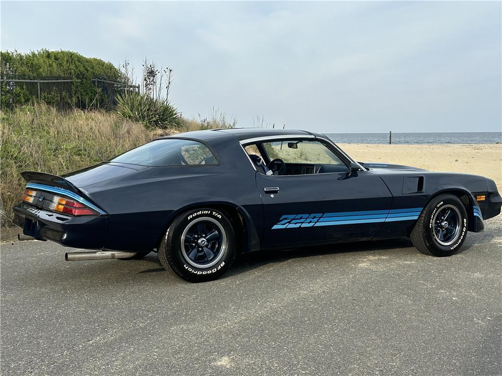 Chevrolet-Camaro-Z28-4-speed-1980-Coupe-19