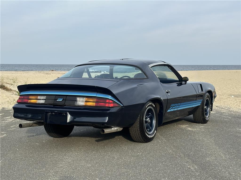 Chevrolet-Camaro-Z28-4-speed-1980-Coupe-21