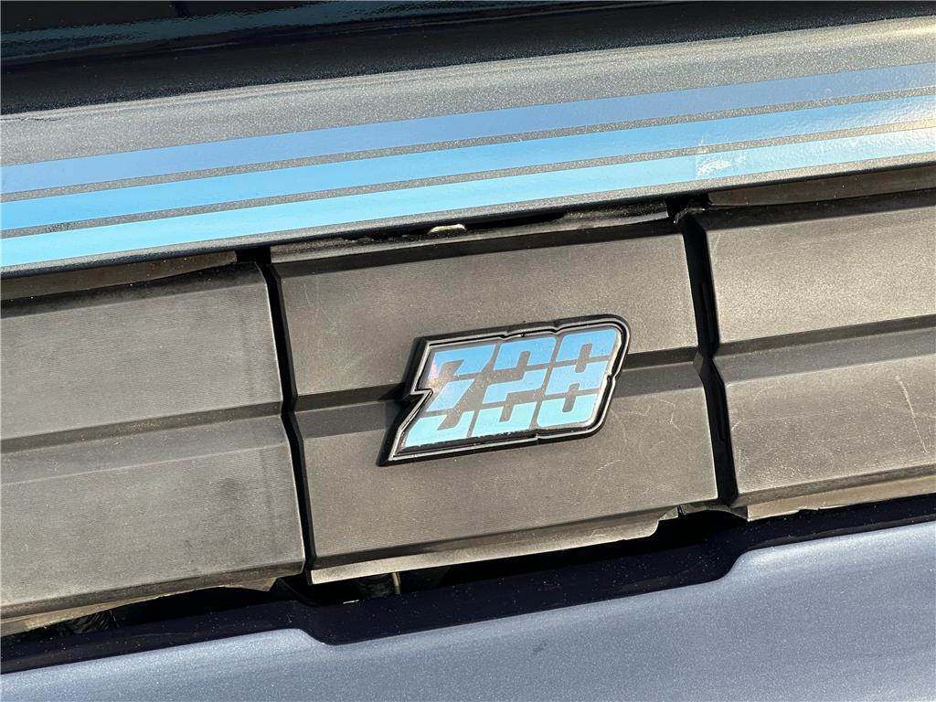 Chevrolet-Camaro-Z28-4-speed-1980-Coupe-23