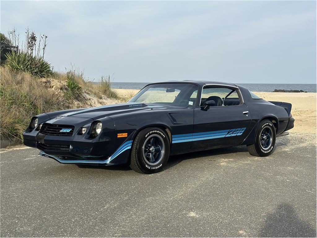 Chevrolet-Camaro-Z28-4-speed-1980-Coupe