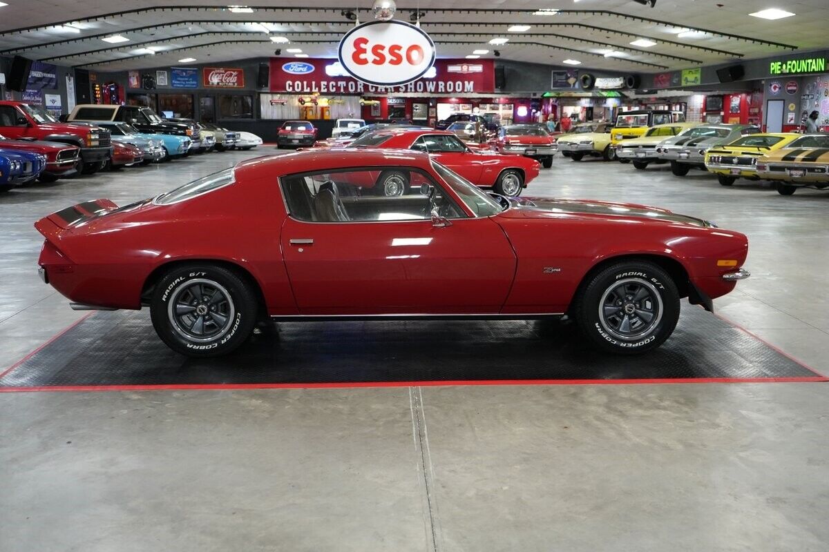 Chevrolet-Camaro-Z28-Style-1971-Coupe-6