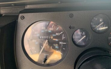 Chevrolet-Camaro-iroc-z28-1985-23