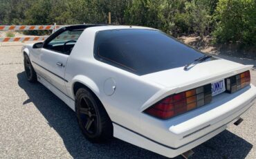 Chevrolet-Camaro-iroc-z28-1985-9