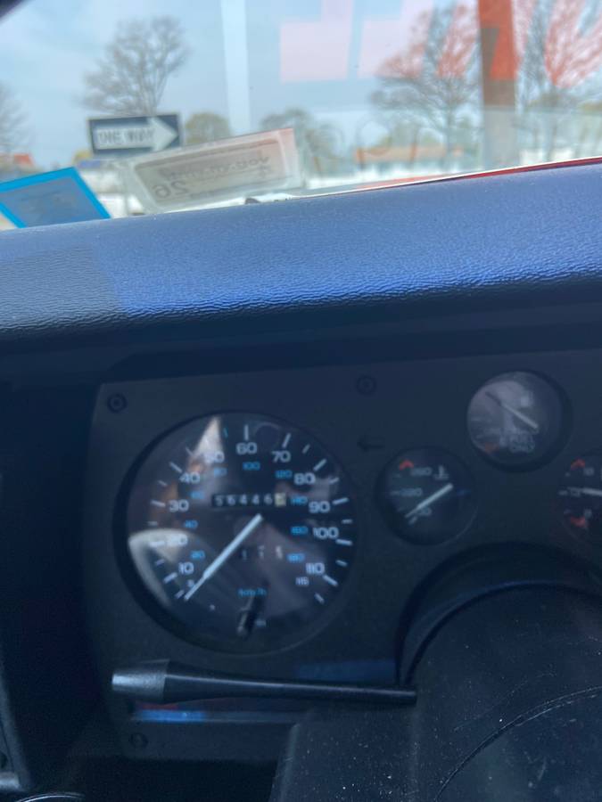 Chevrolet-Camaro-iroc-z28-1988-4