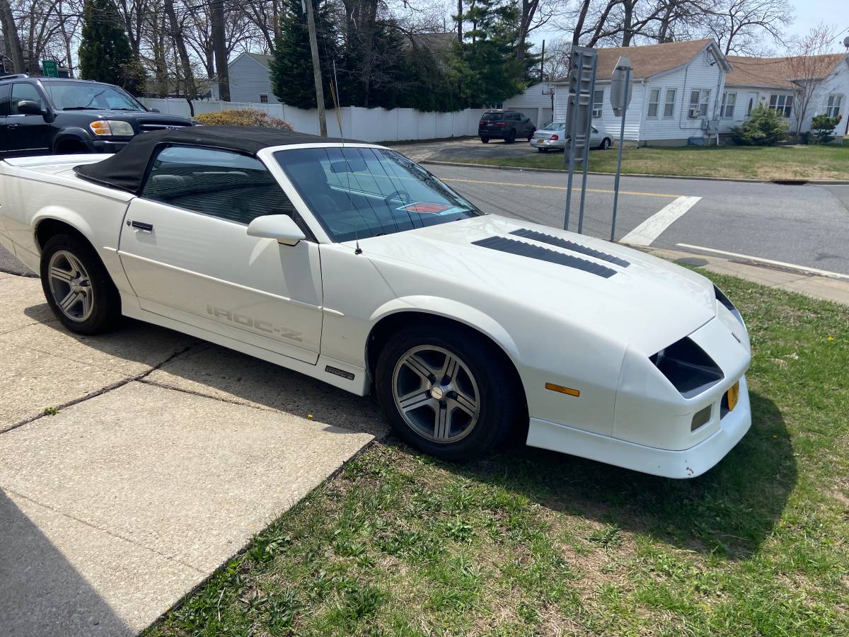 Chevrolet-Camaro-iroc-z28-1988
