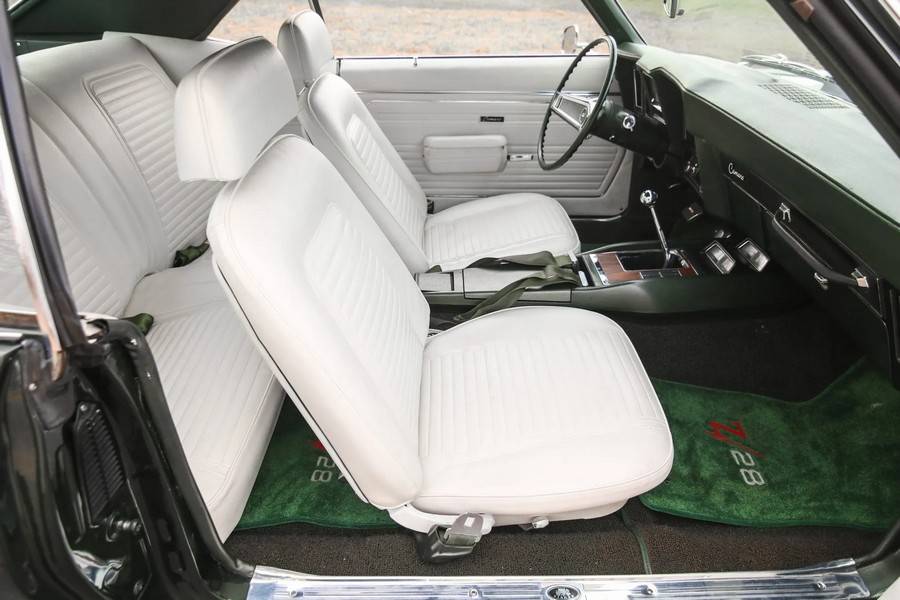 Chevrolet-Camaro-z28-1969-green-10