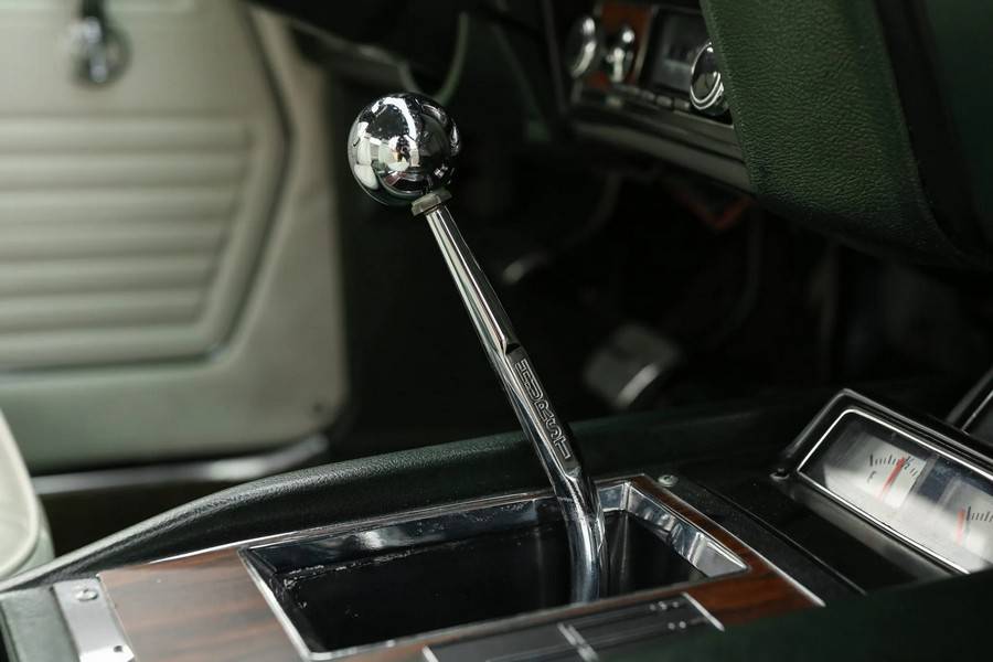 Chevrolet-Camaro-z28-1969-green-12