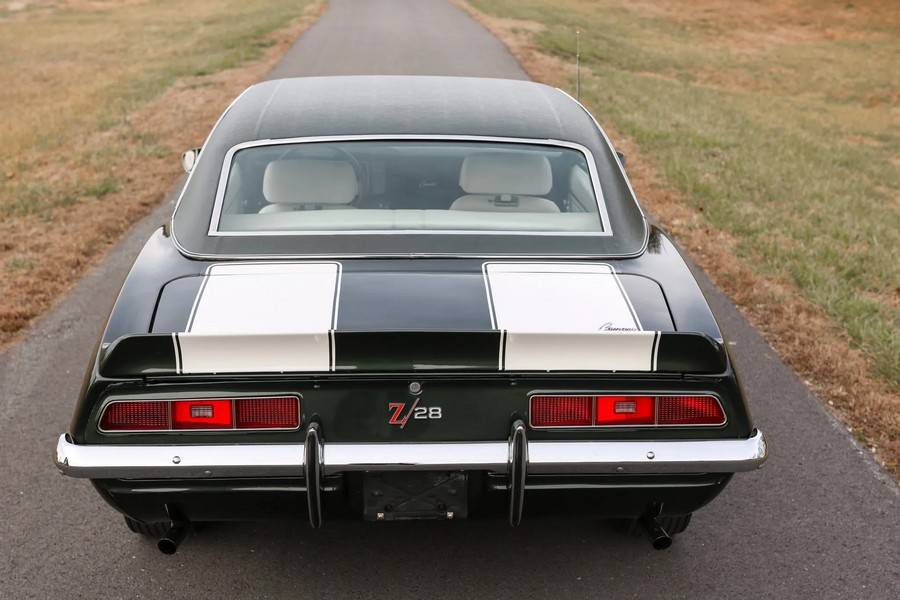 Chevrolet-Camaro-z28-1969-green-23