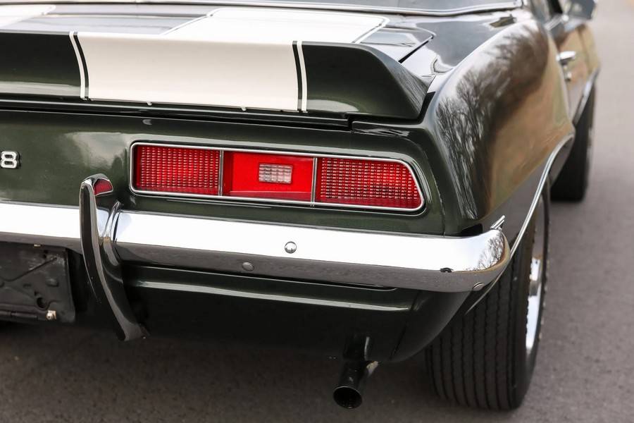 Chevrolet-Camaro-z28-1969-green-7