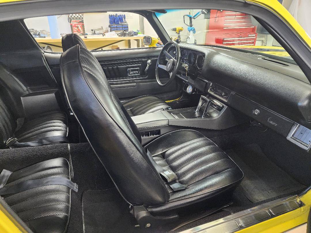 Chevrolet-Camaro-z28-1971-yellow-10
