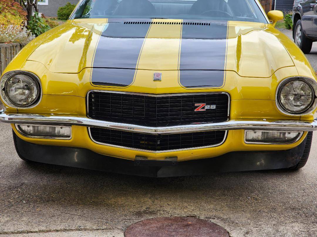 Chevrolet-Camaro-z28-1971-yellow-5