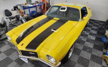 Chevrolet-Camaro-z28-1971-yellow-6