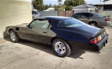 Chevrolet-Camaro-z28-1979-black-21