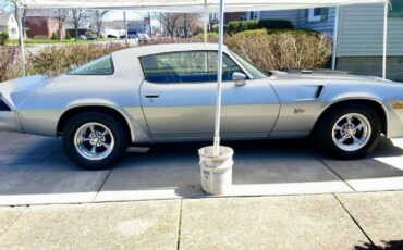 Chevrolet-Camaro-z28-1980-silver-5