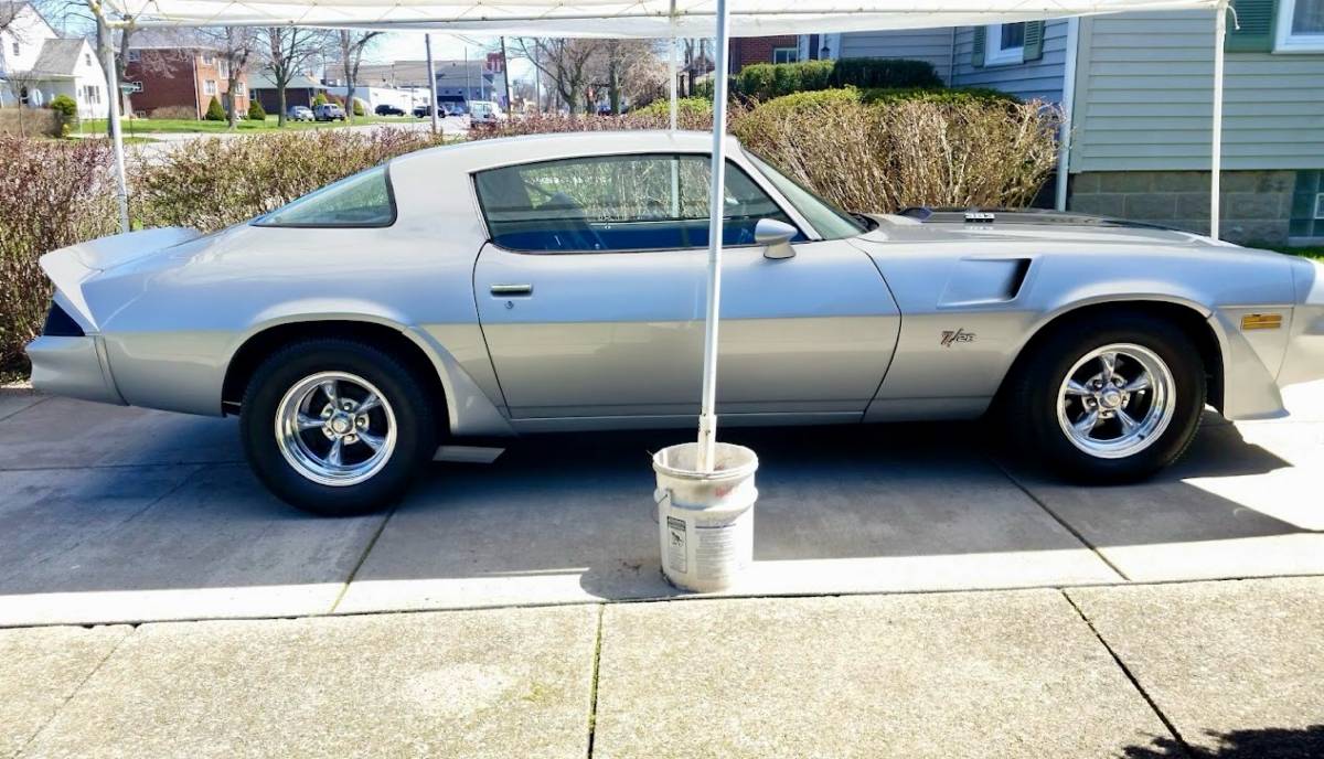 Chevrolet-Camaro-z28-1980-silver-5