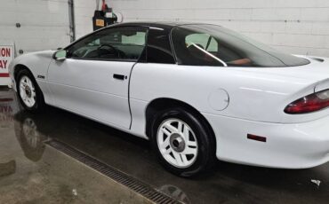 Chevrolet-Camaro-z28-1994-white-1