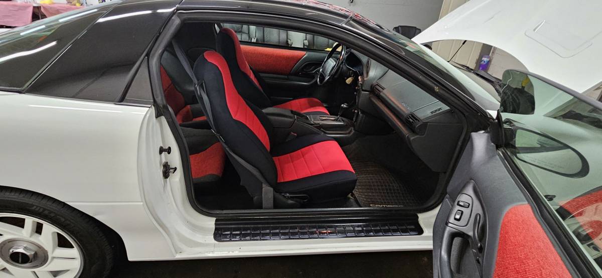 Chevrolet-Camaro-z28-1994-white-10