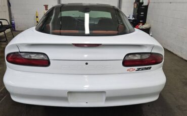 Chevrolet-Camaro-z28-1994-white-2