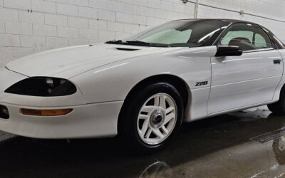 Chevrolet Camaro z28  1994 white