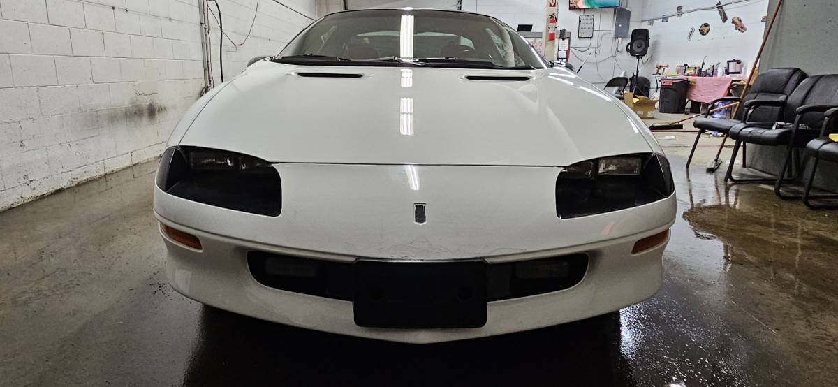 Chevrolet-Camaro-z28-1994-white-5