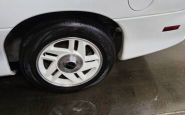 Chevrolet-Camaro-z28-1994-white-7