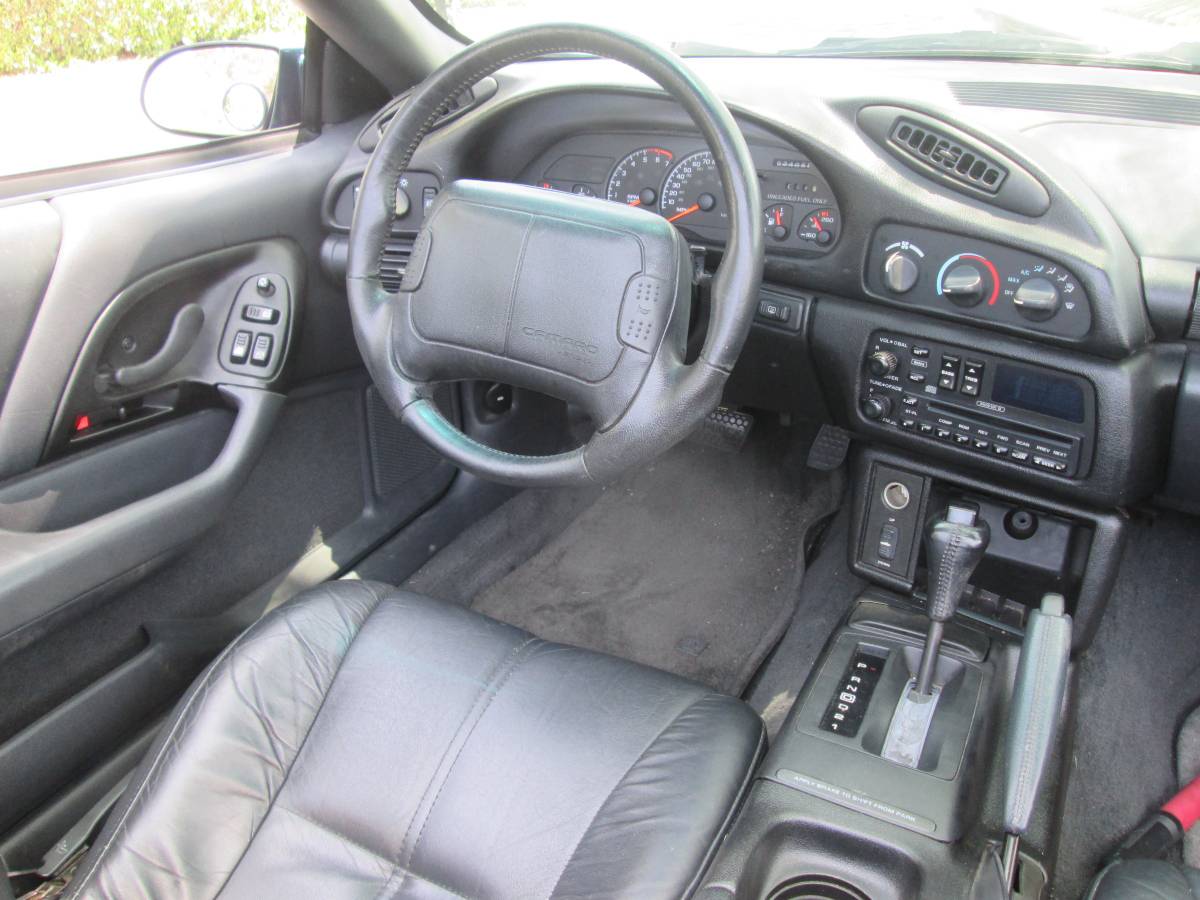 Chevrolet-Camaro-z28-convertible-1995-blue-10