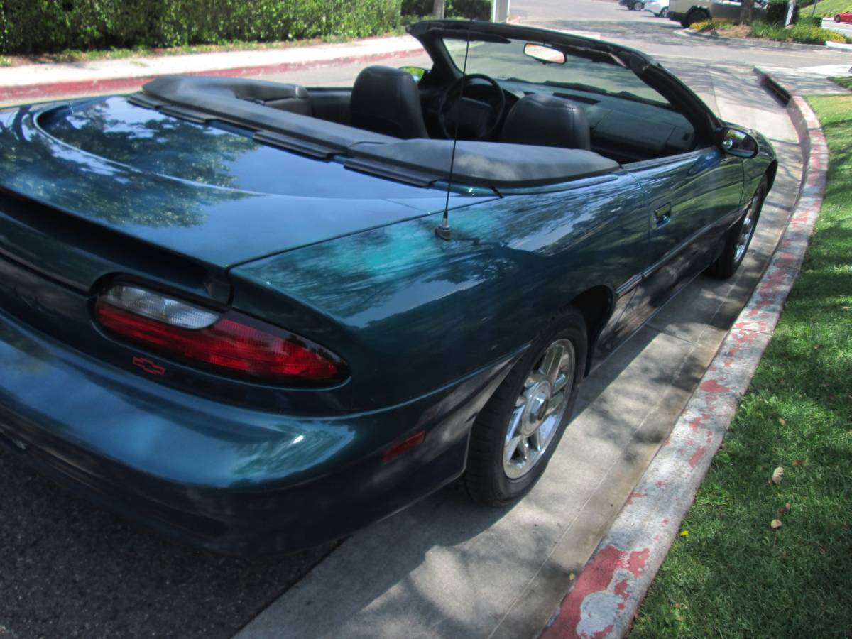 Chevrolet-Camaro-z28-convertible-1995-blue-15