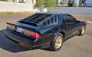 Chevrolet-Camaro-z28-iroc-z-1985-grey-10
