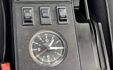 Chevrolet-Camaro-z28-iroc-z-1985-grey-16