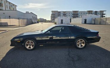 Chevrolet-Camaro-z28-iroc-z-1985-grey-3