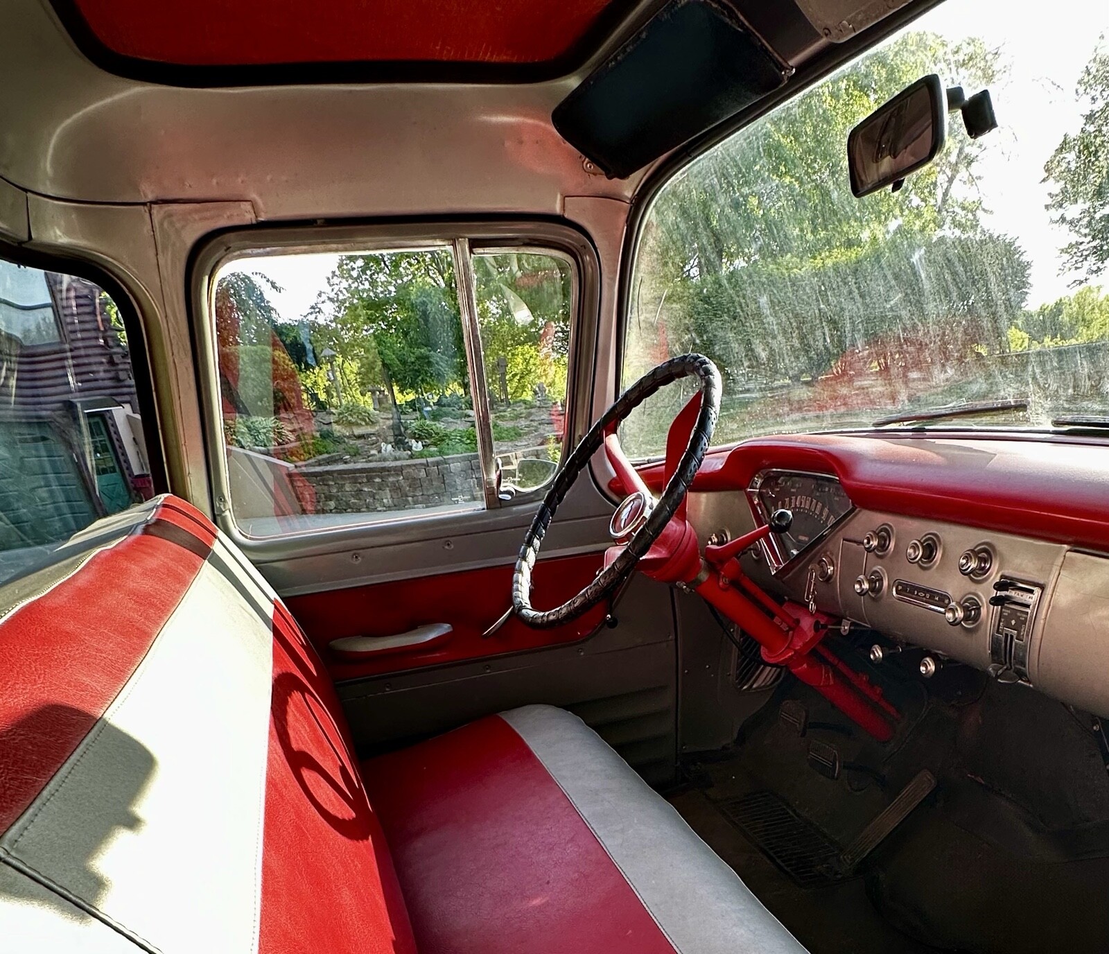 Chevrolet-Cameo-Carrier-1958-10