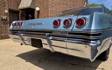 Chevrolet-Caprice-1965-Sedan-10