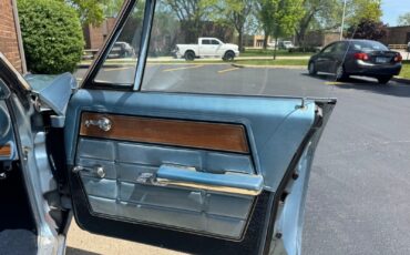 Chevrolet-Caprice-1965-Sedan-31