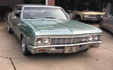 Chevrolet-Caprice-1966-1