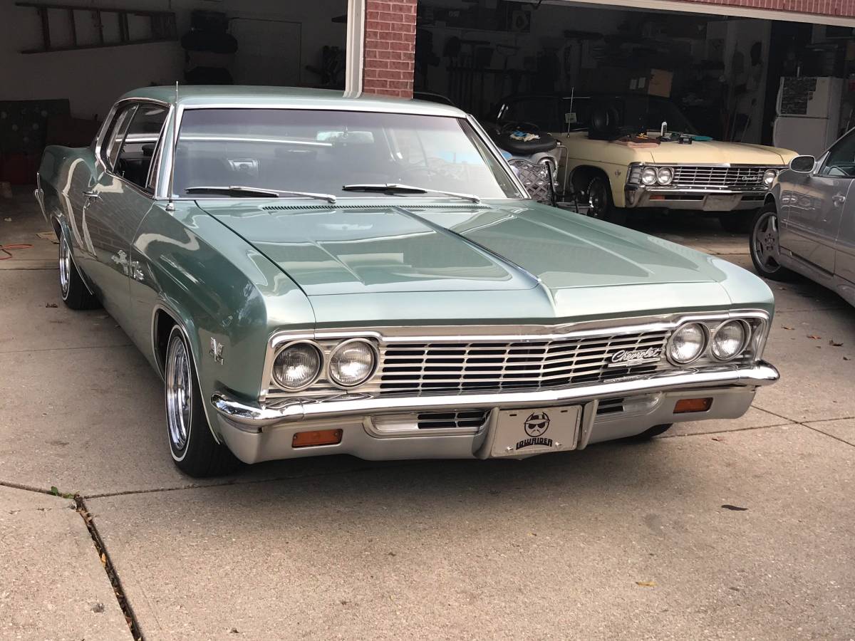 Chevrolet-Caprice-1966-1