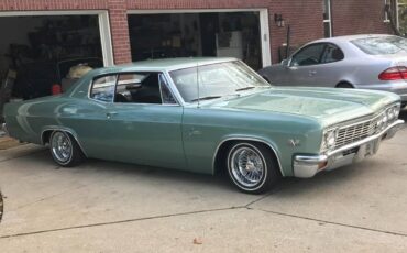 Chevrolet-Caprice-1966
