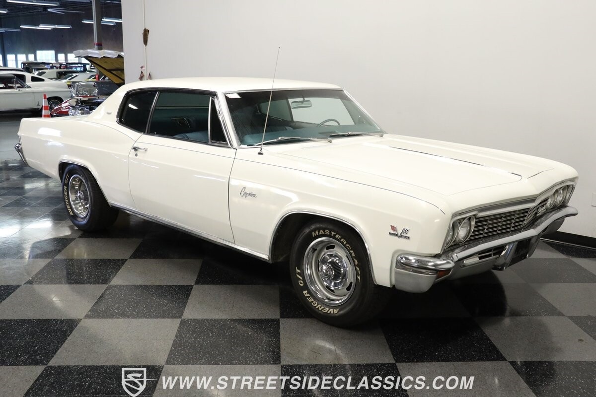 Chevrolet-Caprice-1966-Coupe-13
