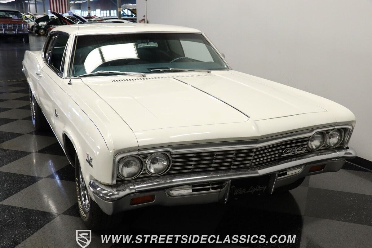 Chevrolet-Caprice-1966-Coupe-14