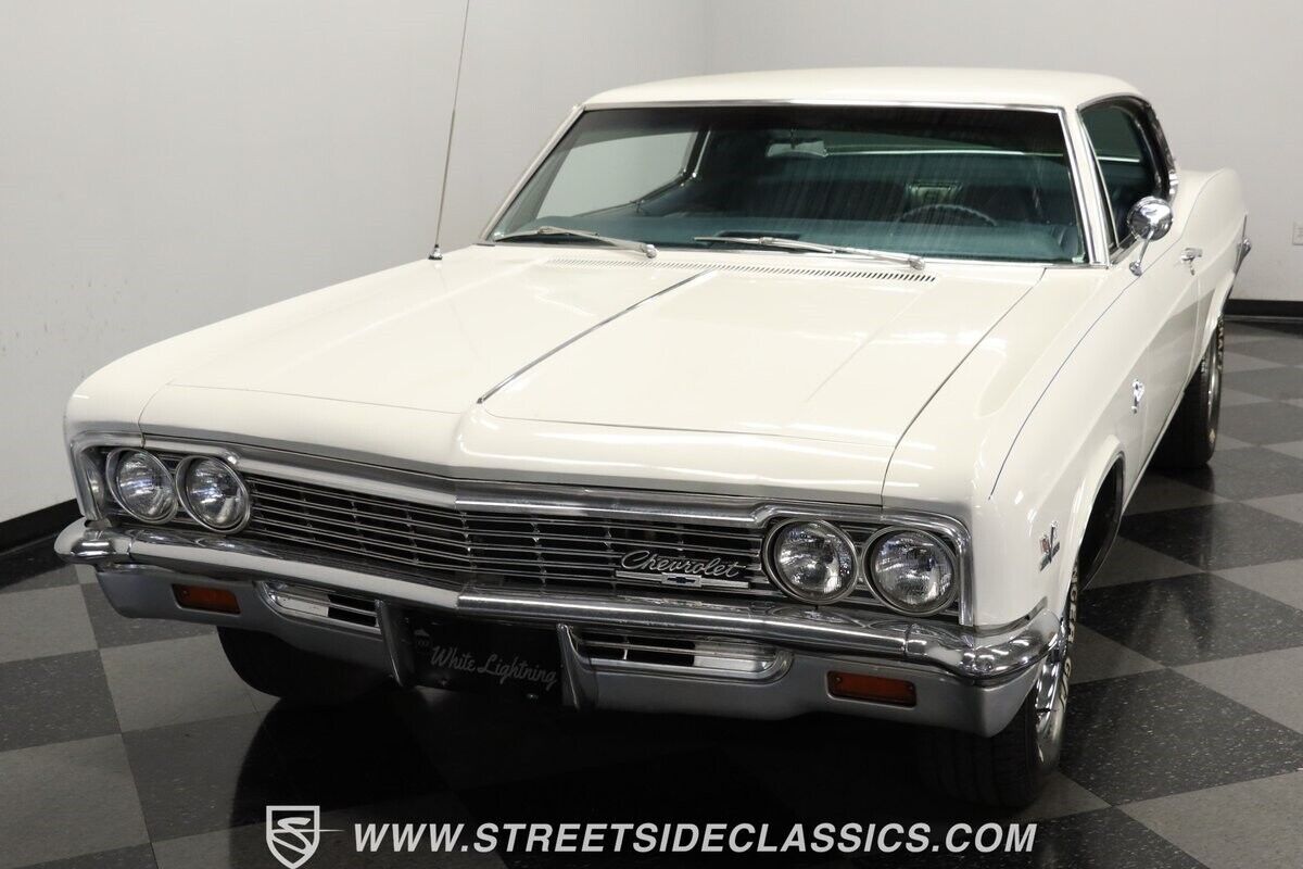 Chevrolet-Caprice-1966-Coupe-16