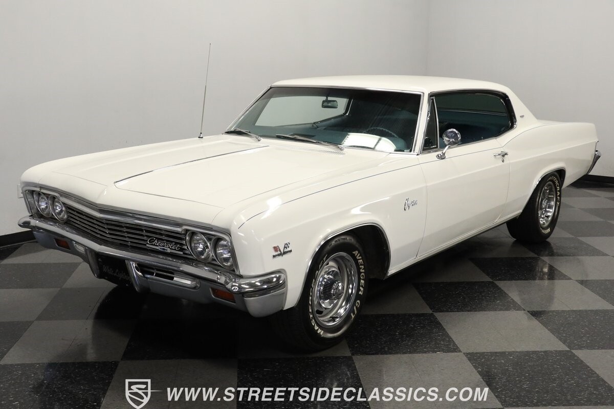 Chevrolet-Caprice-1966-Coupe-17