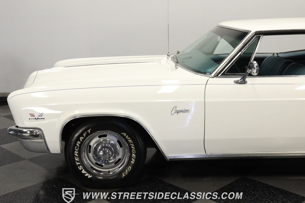 Chevrolet-Caprice-1966-Coupe-22