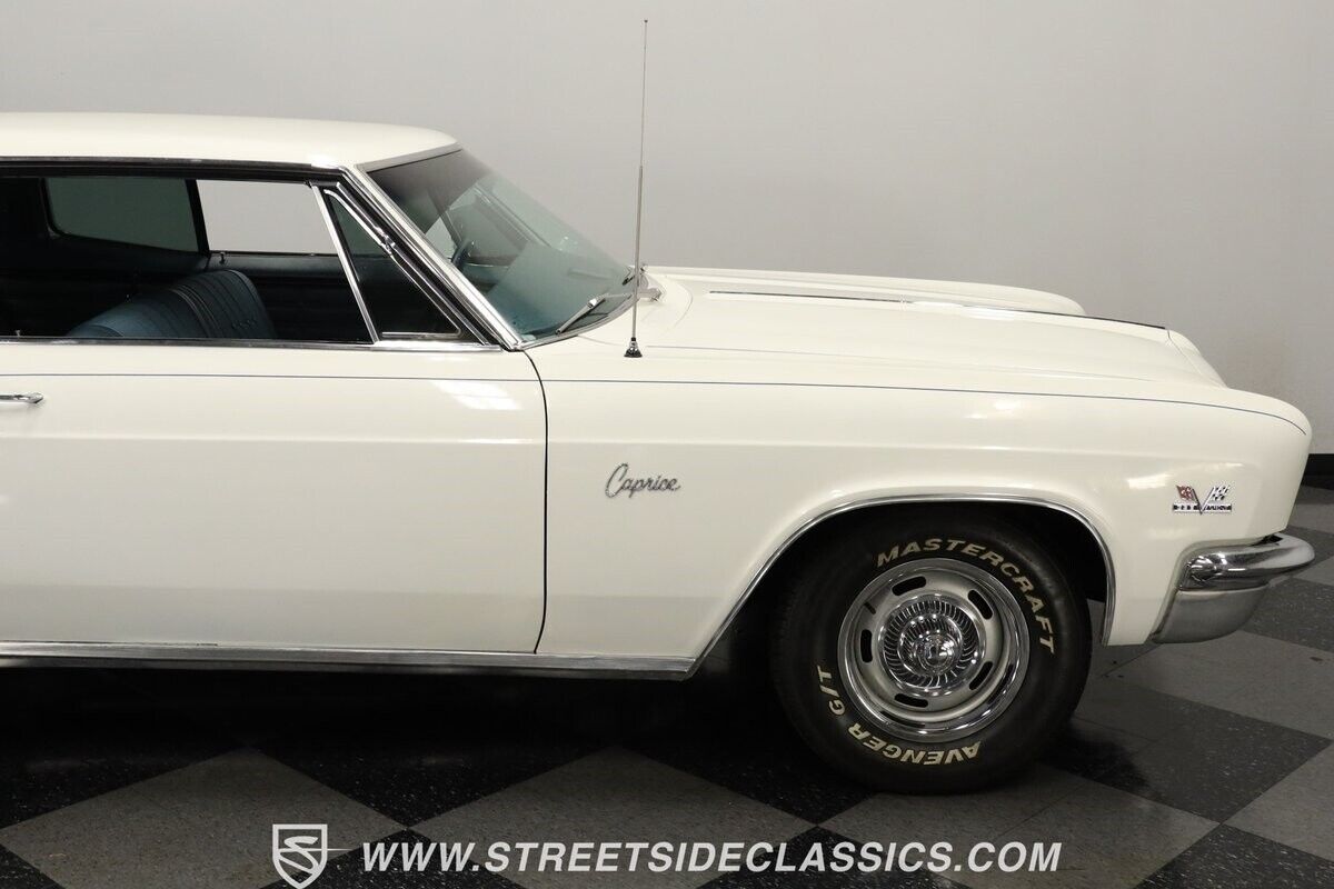 Chevrolet-Caprice-1966-Coupe-28