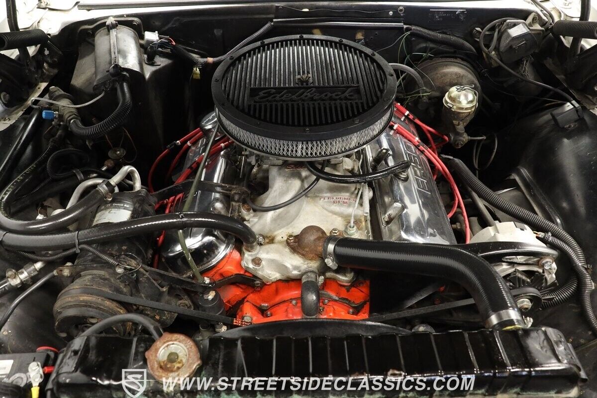 Chevrolet-Caprice-1966-Coupe-3