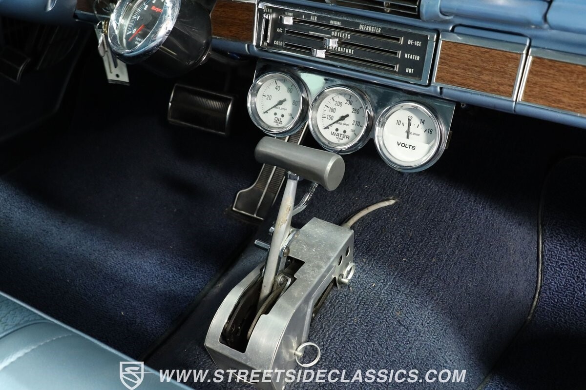 Chevrolet-Caprice-1966-Coupe-39