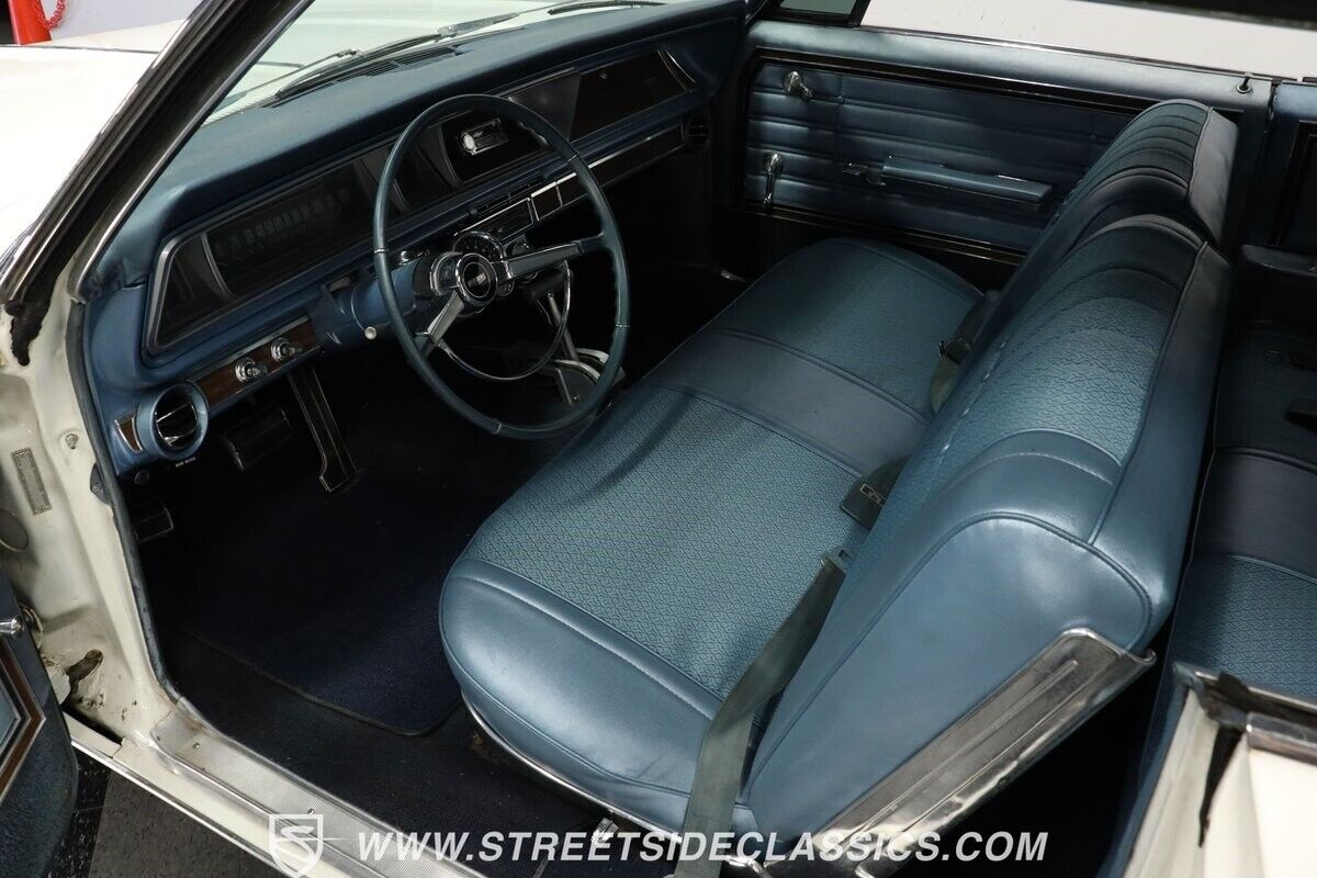 Chevrolet-Caprice-1966-Coupe-4