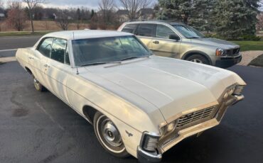 Chevrolet-Caprice-1967-Sedan